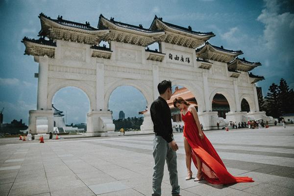 Quen 3 ngày đã về sống cùng nhau và mối tình thần tốc của cặp đôi Việt trên đất Đài Quen 3 ngày đã về sống cùng nhau và mối tình thần tốc của cặp đôi Việt trên đất Đài